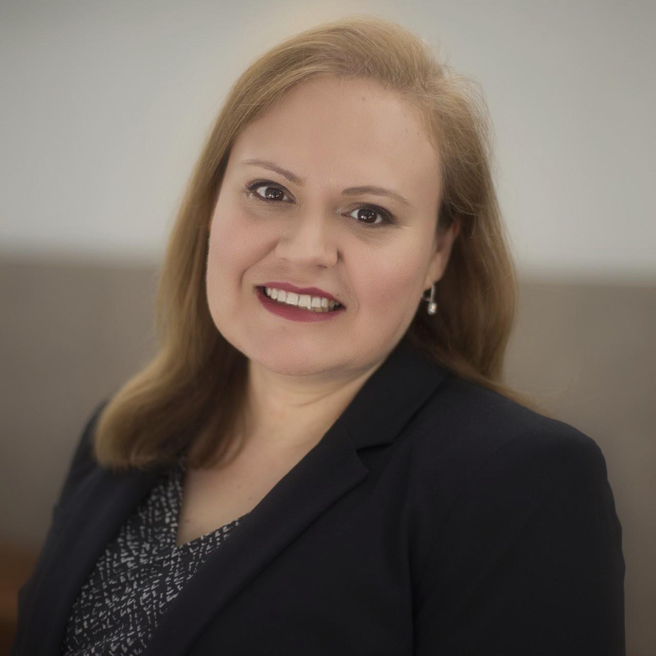 Dr. Linda de la Garza